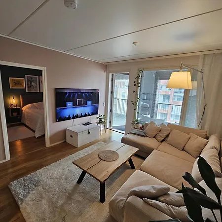 Apartment Ilmastoitu 4 Makuuhuoneen Asunto Kantakaupungissa